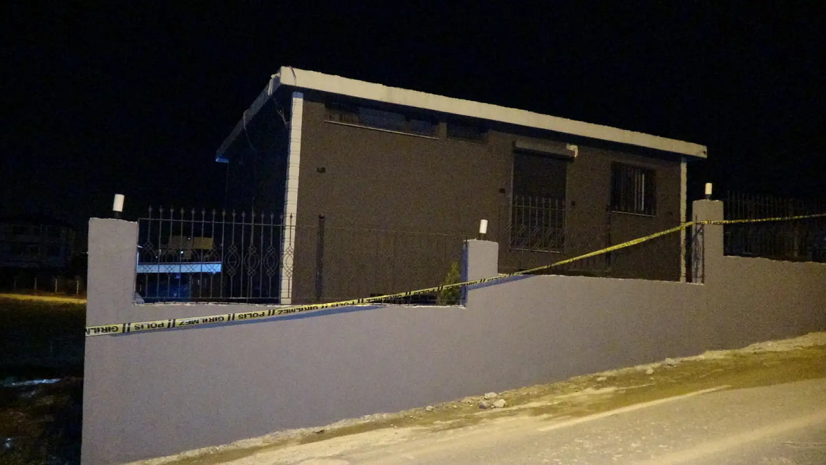 Eşi evden gitti, baba dehşet saçtı! 2 çocuğunu öldürüp, kendi canına kıydı