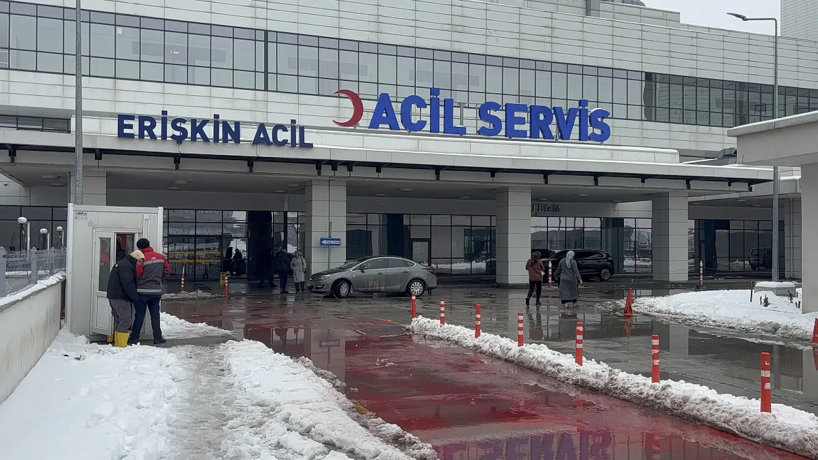 Eski eş vahşeti! Koli bandıyla bağladı, başından aşağı asit döktü