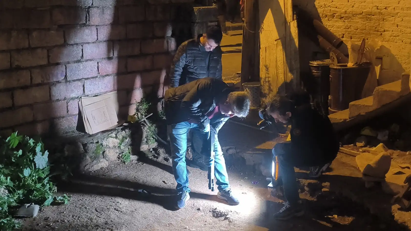 Kız isteme tartışması silahlı kavgaya dönüştü: 2 yaralı, 3 gözaltı
