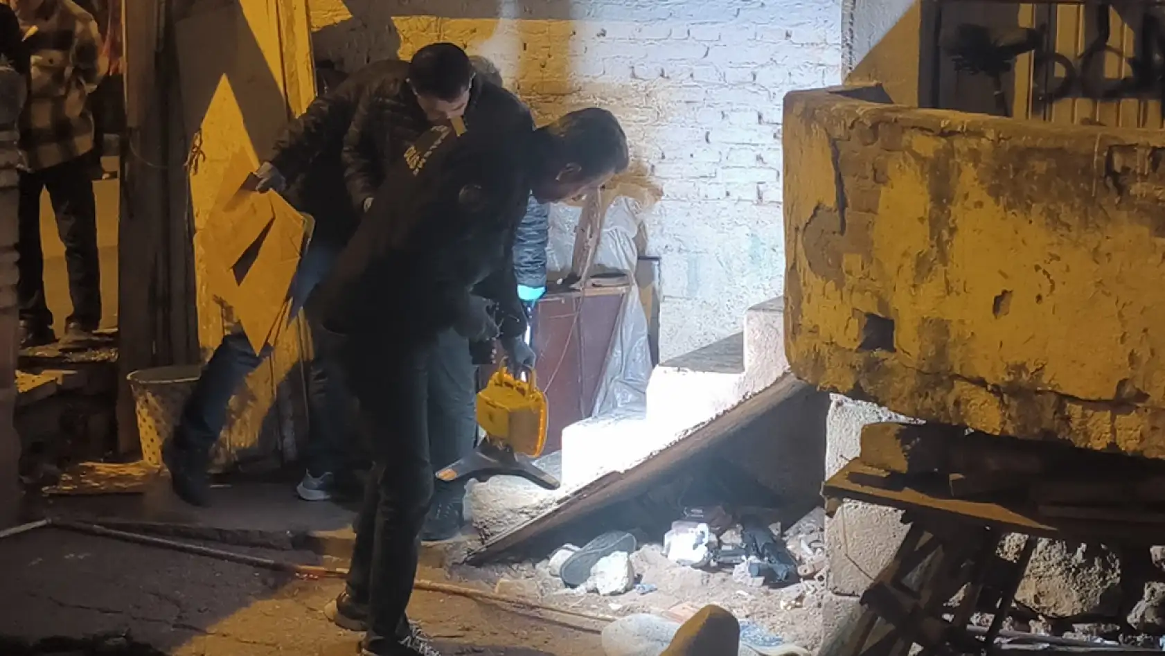 Kız isteme tartışması silahlı kavgaya dönüştü: 2 yaralı, 3 gözaltı