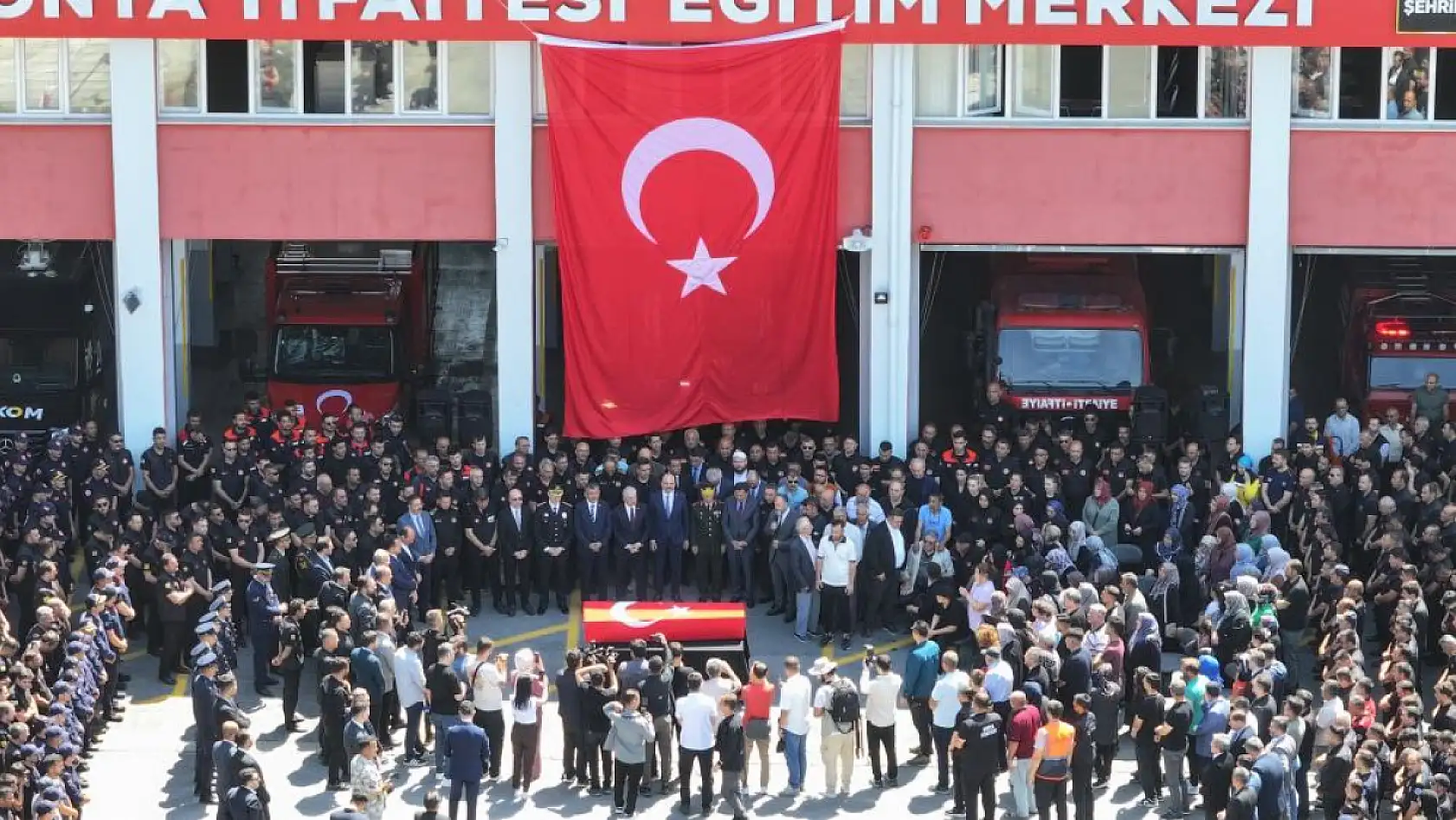 Konya şehidini uğurladı