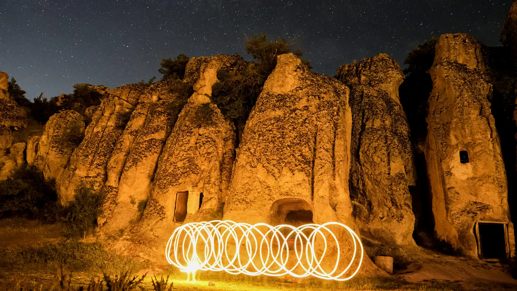 Konya'nın Kapadokya'sında gece büyüsü