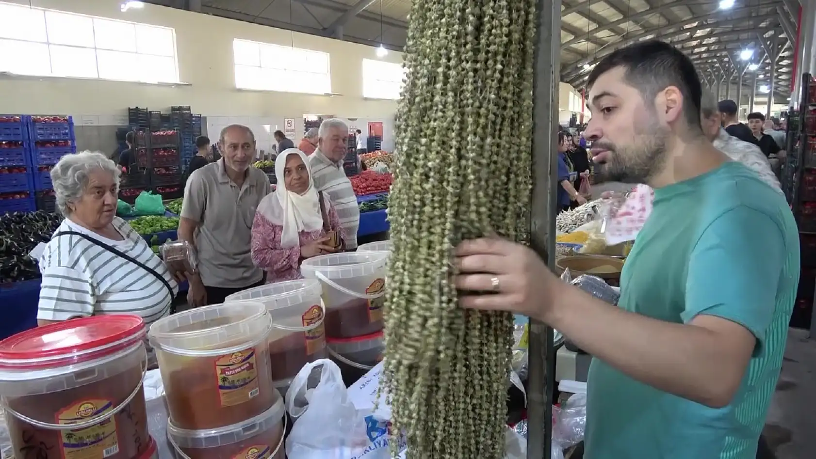 Konya düğün pilavının tadı kaçacak: Çiçek bamya cep yakıyor