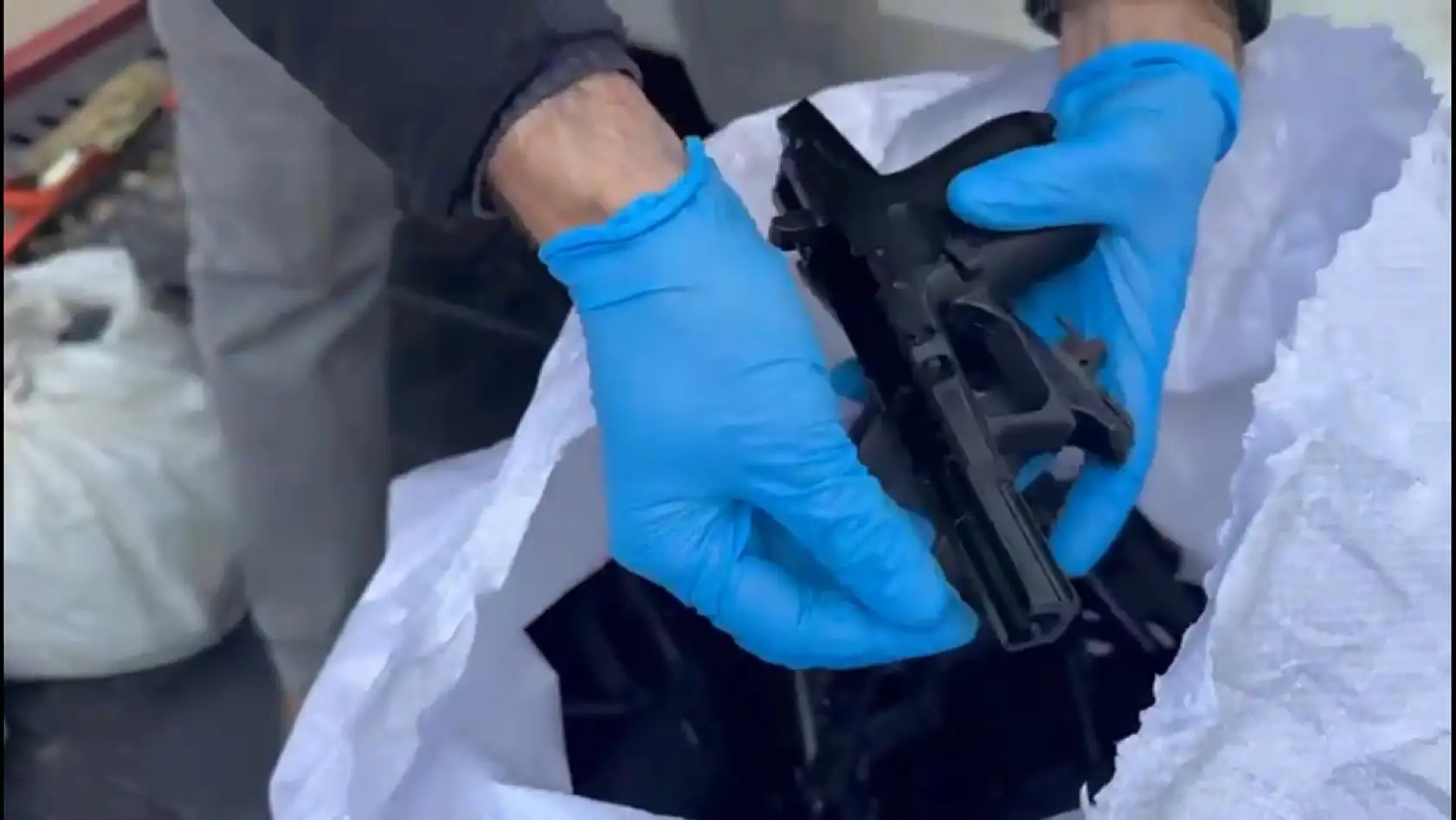 Polisin dikkati, kaçakçıların ilginç yöntemini deşifre etti