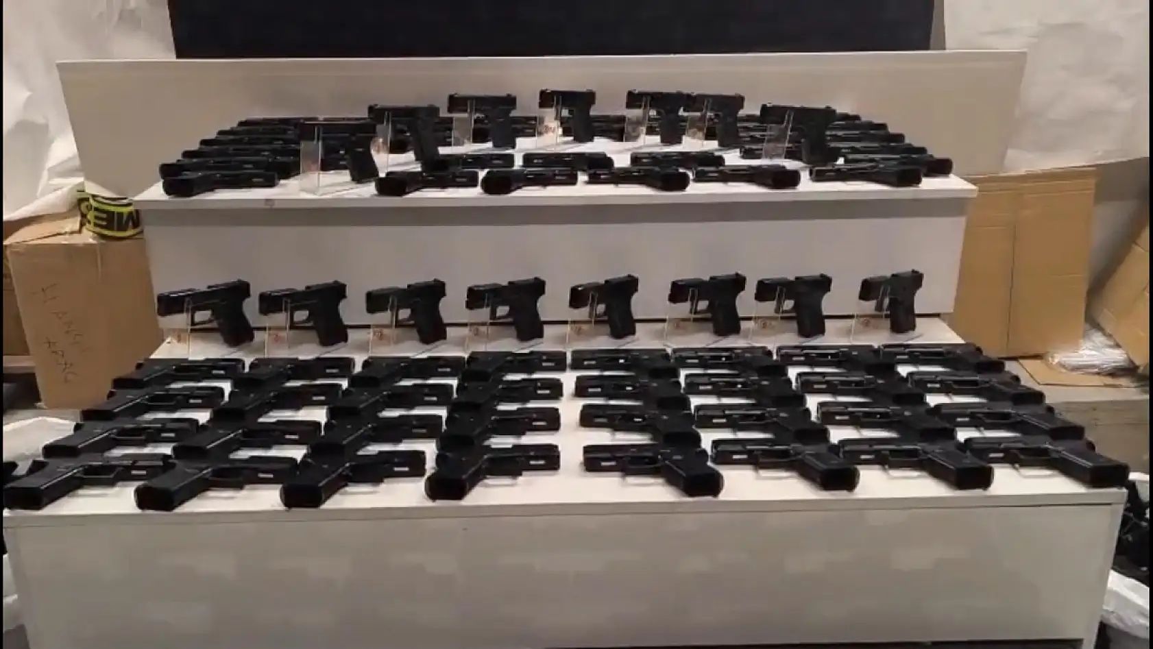 Polisin dikkati, kaçakçıların ilginç yöntemini deşifre etti