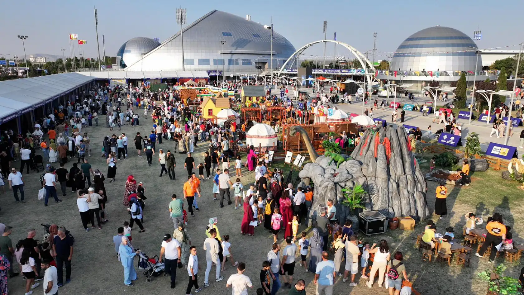 Konya'da gökyüzü hareketlenecek! 1000 drone ve Türk Yıldızları aynı festivalde