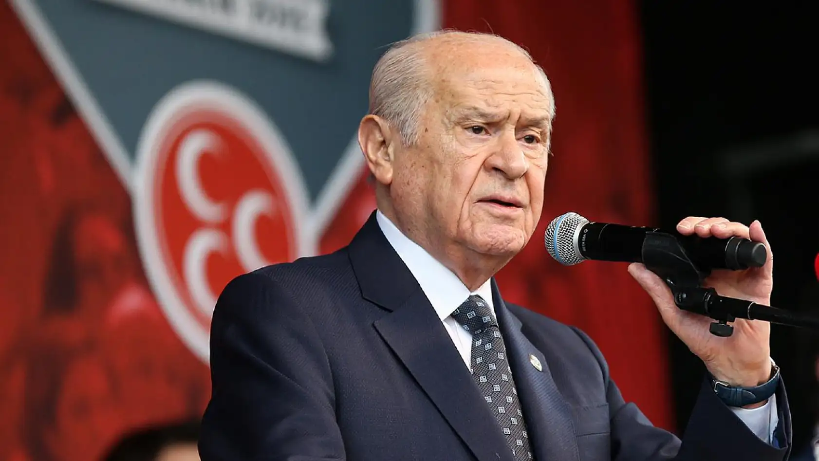 Bahçeli'den '29 Ekim' Mesajı İddiası: Ankara Kulislerinde Alevi Açılımı Hareketliliği
