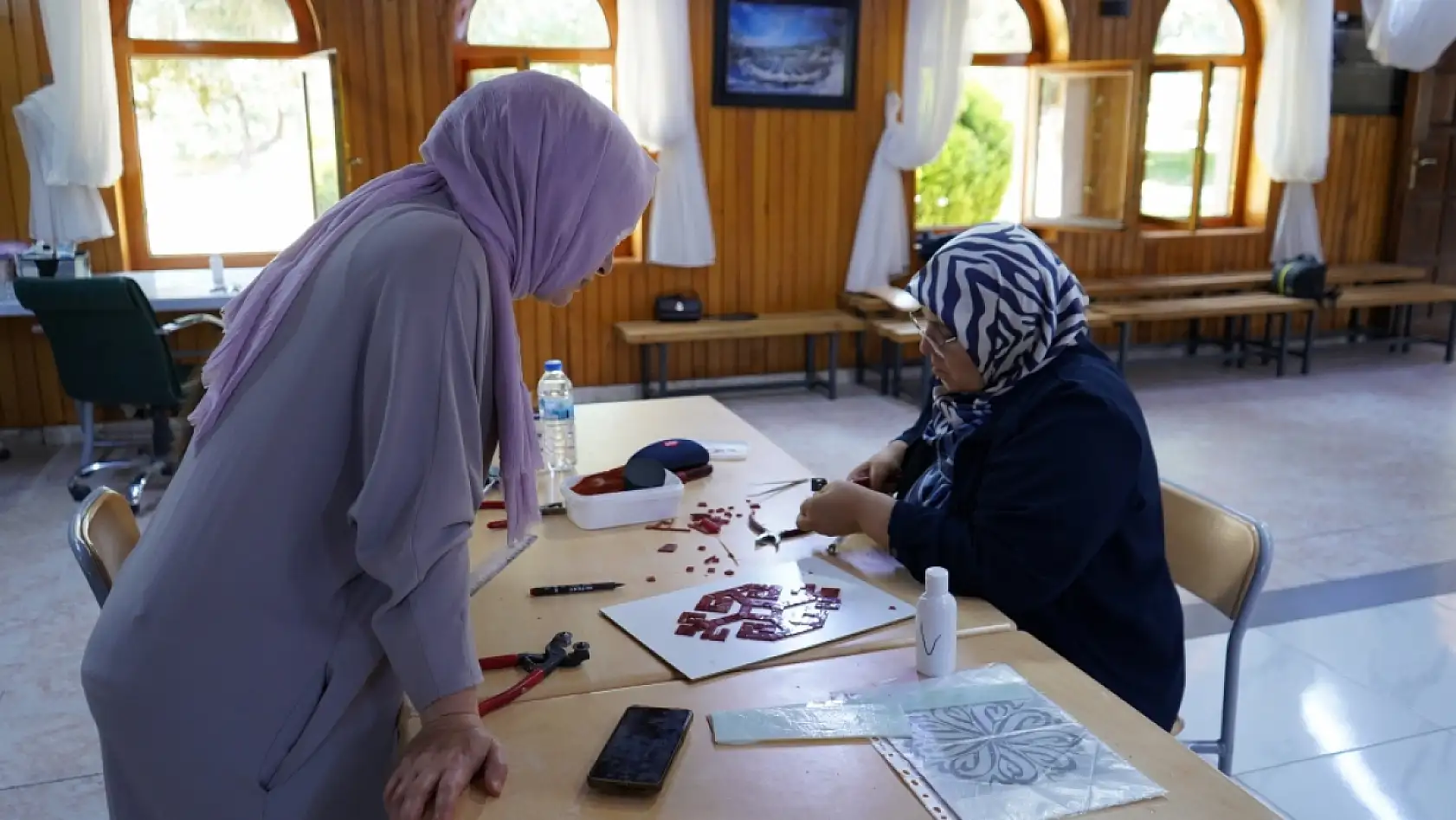 Konya'da her yaşa sanat molası: Kurslar ve atölyeler hız kesmiyor