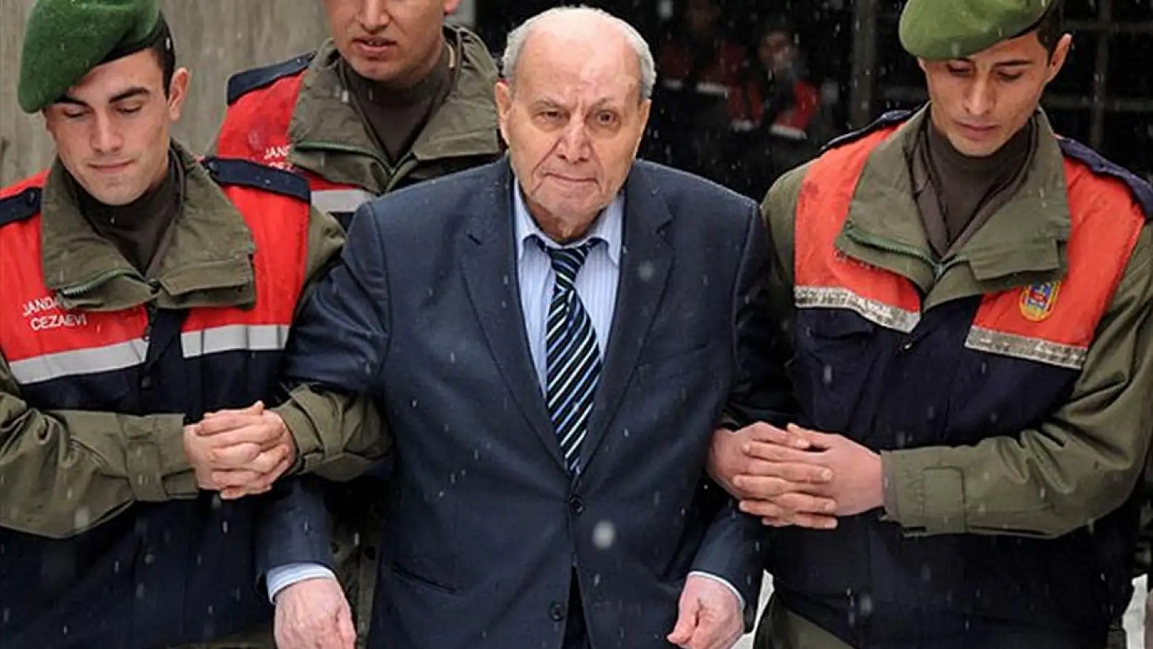 Usta Yazar Taciz İftirasıyla Hapiste Öldü: Gerçekler Yıllar Sonra Öğrenildi