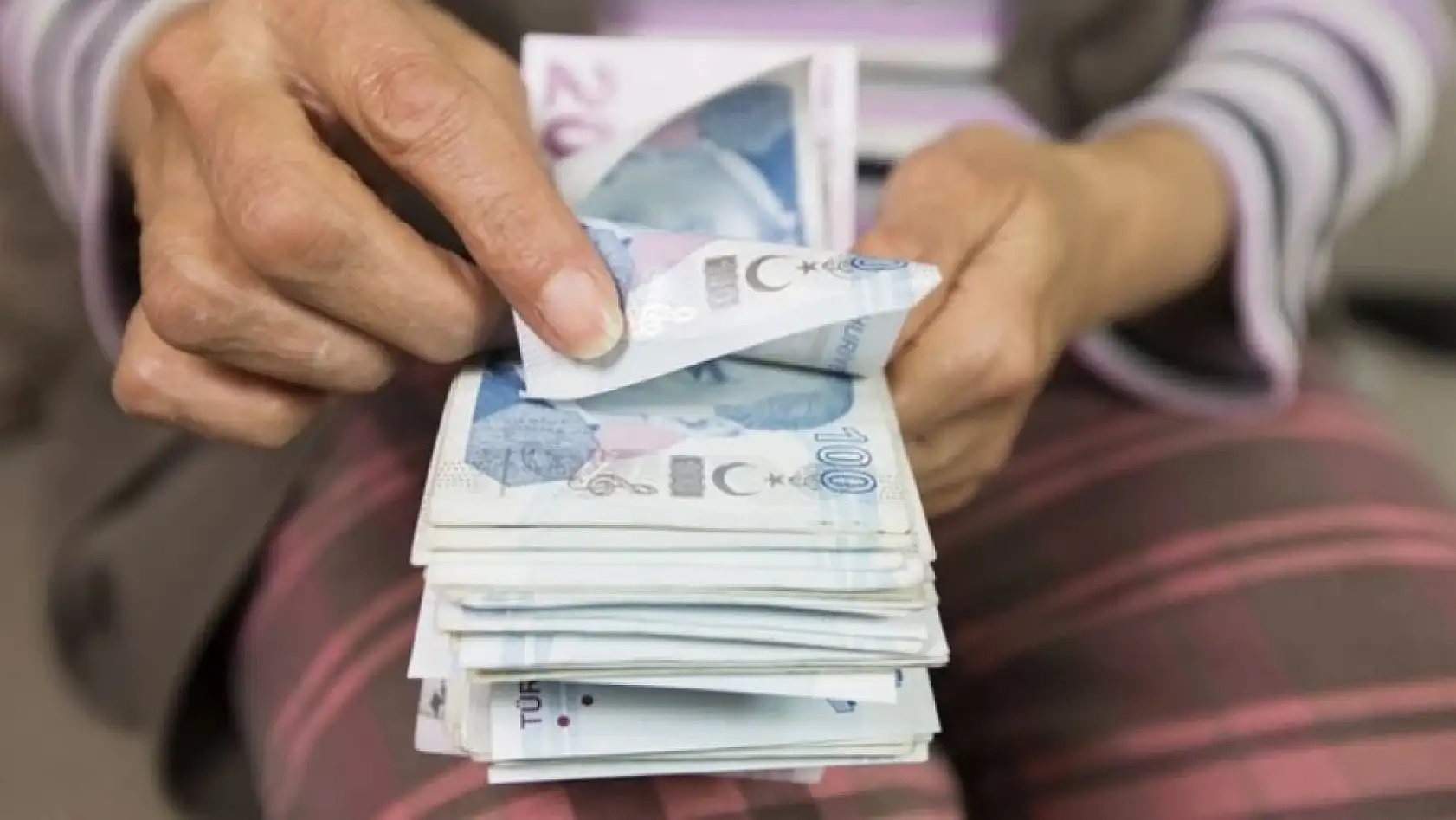 Türkiye'nin yaşlanan nüfusuna özel çözüm: Devlet katkılı yaşlı bakım sigortası geliyor