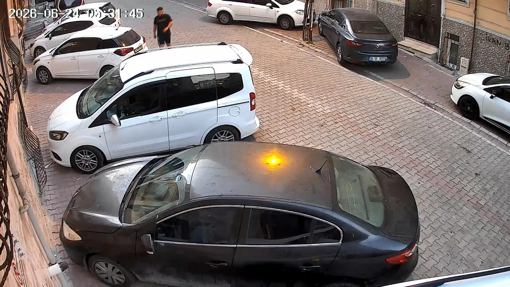 Aracına yöneldi, kanlı pusunun hedefi oldu