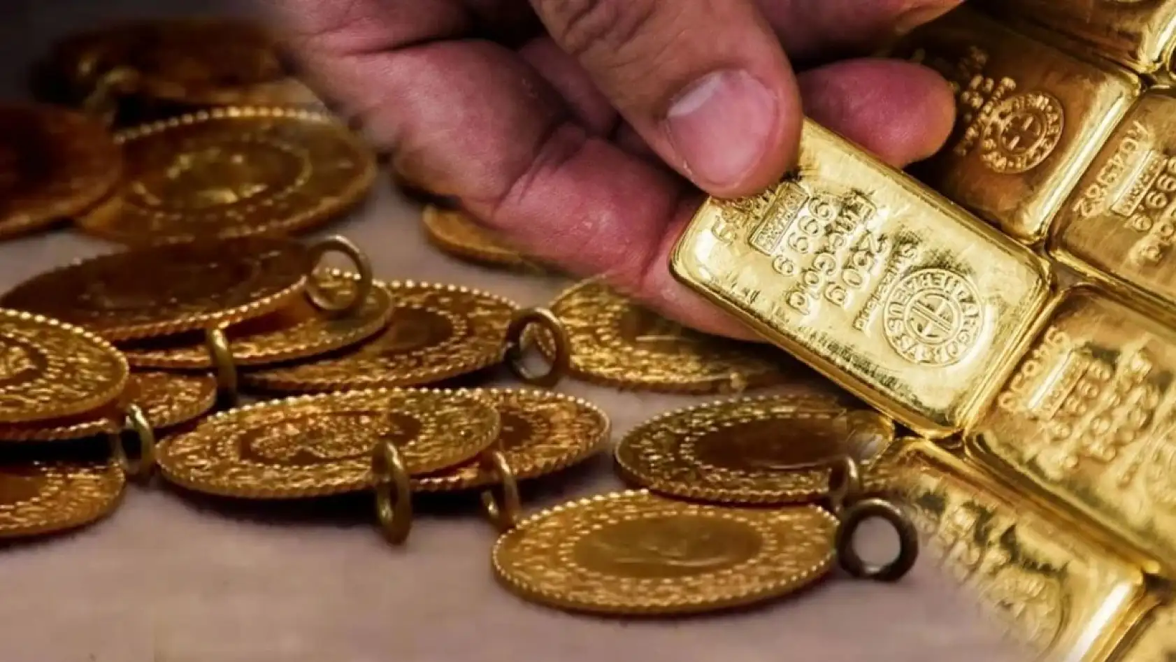 Gram altın 12 bin lira mı olacak? Ekonomist açıkladı...