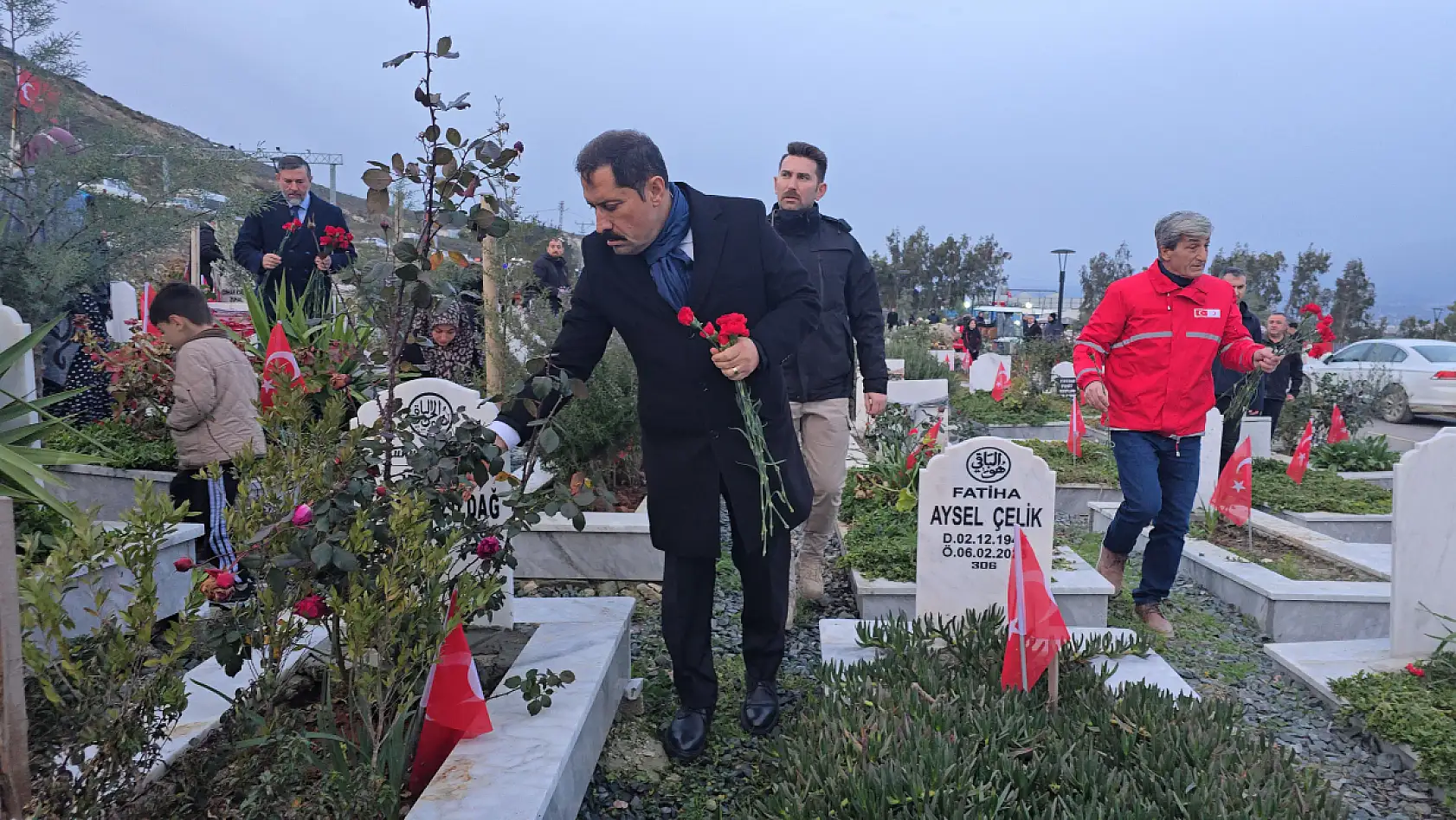 Aynı gün, tarifsiz acı! Binlerce mezar taşlarında tek bir tarih yazıyor