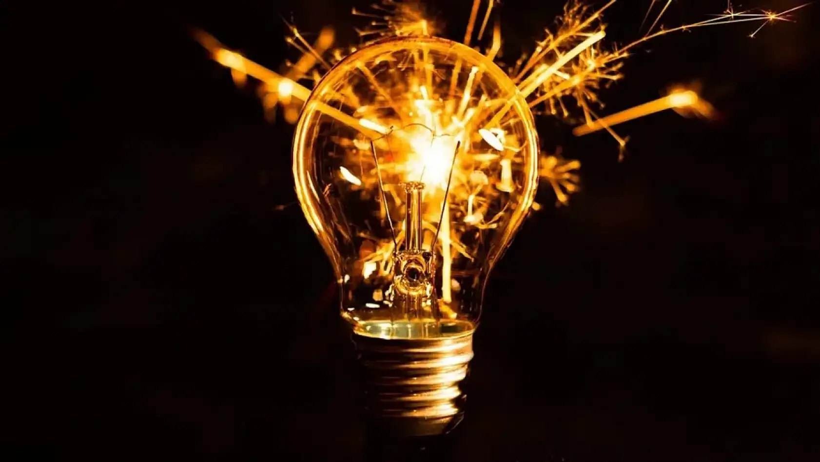 Karatay'daki bu adreslerde elektrikler gidecek!