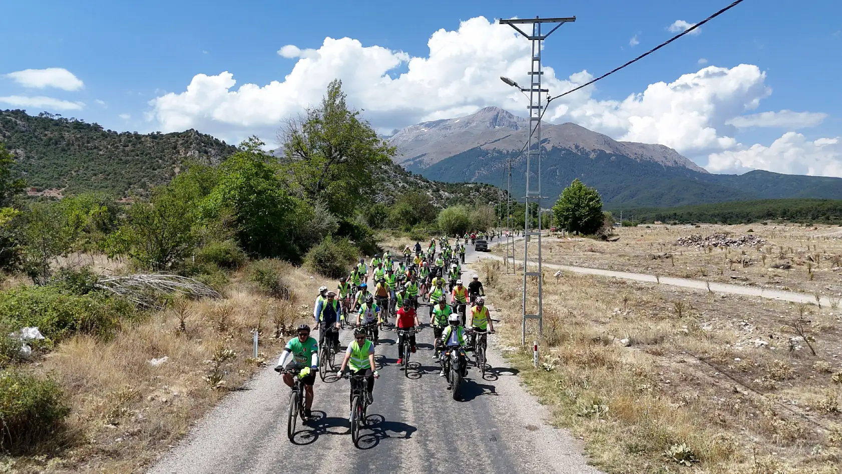Toroslardan Selçuklu Sarayı'na 42 kilometrelik yolculuk! Konya'da pedal çevirenler büyülendi