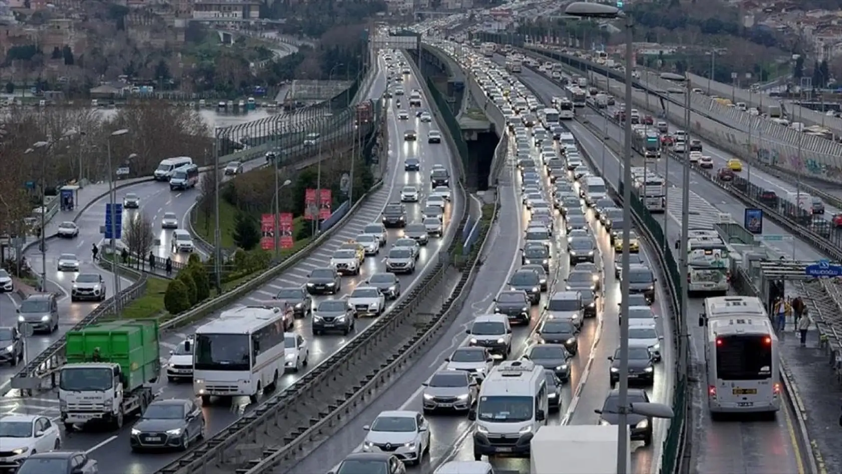 Yapay zeka önerdi: Konya'da trafikten uzak 10 alternatif güzergah!