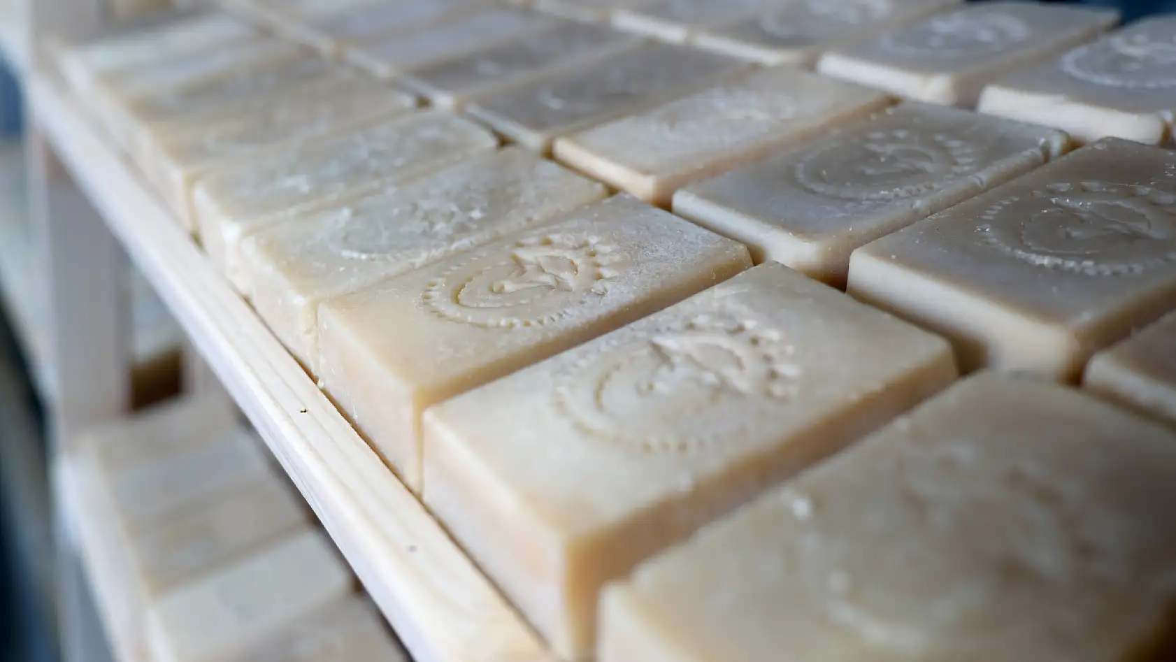 Konya'da bilimden kozmetiğe: Koyun yünü sabuna dönüştü