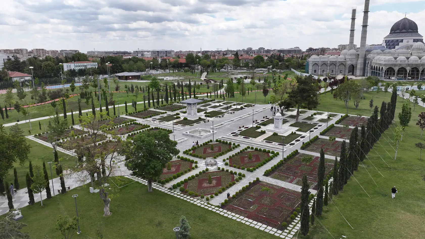 Konya'nın bu noktalardan geçenler gözünü alamıyor