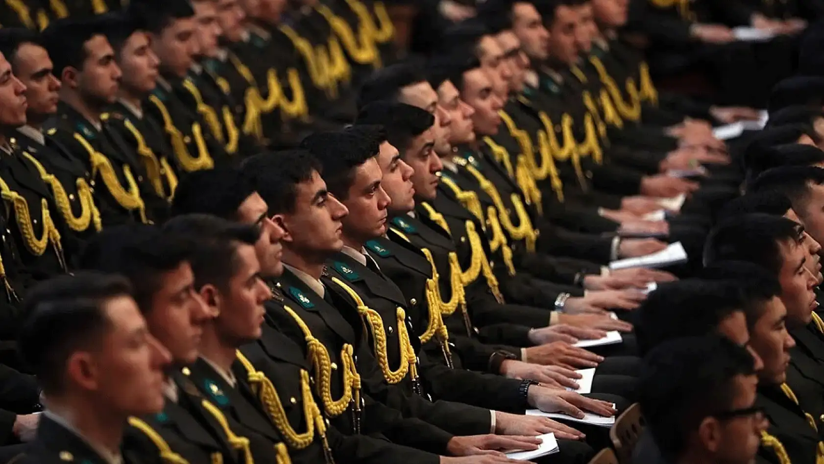 Milli Savunma Bakanlığı Üniversite Mezunu Muvazzaf Subay Alacak