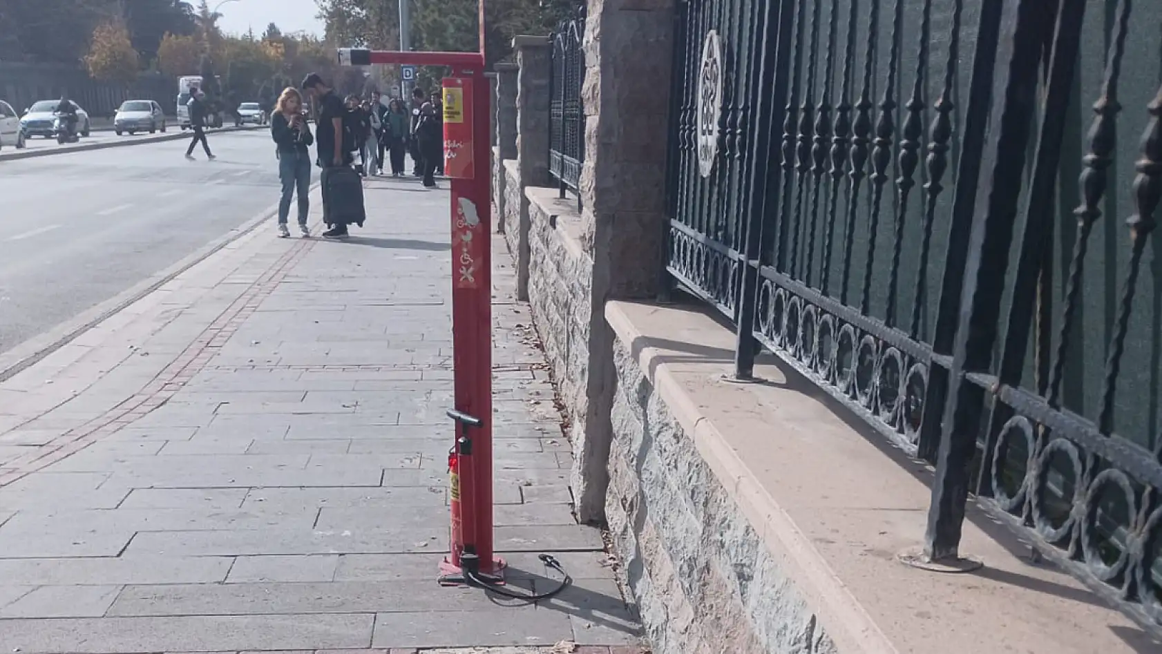 Amaç güzel, uygulama hatalı! Meram Yeniyol'daki bisiklet bakım noktası tepki çekiyor