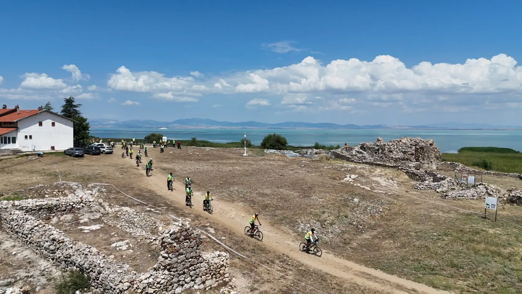 Toroslardan Selçuklu Sarayı'na 42 kilometrelik yolculuk! Konya'da pedal çevirenler büyülendi