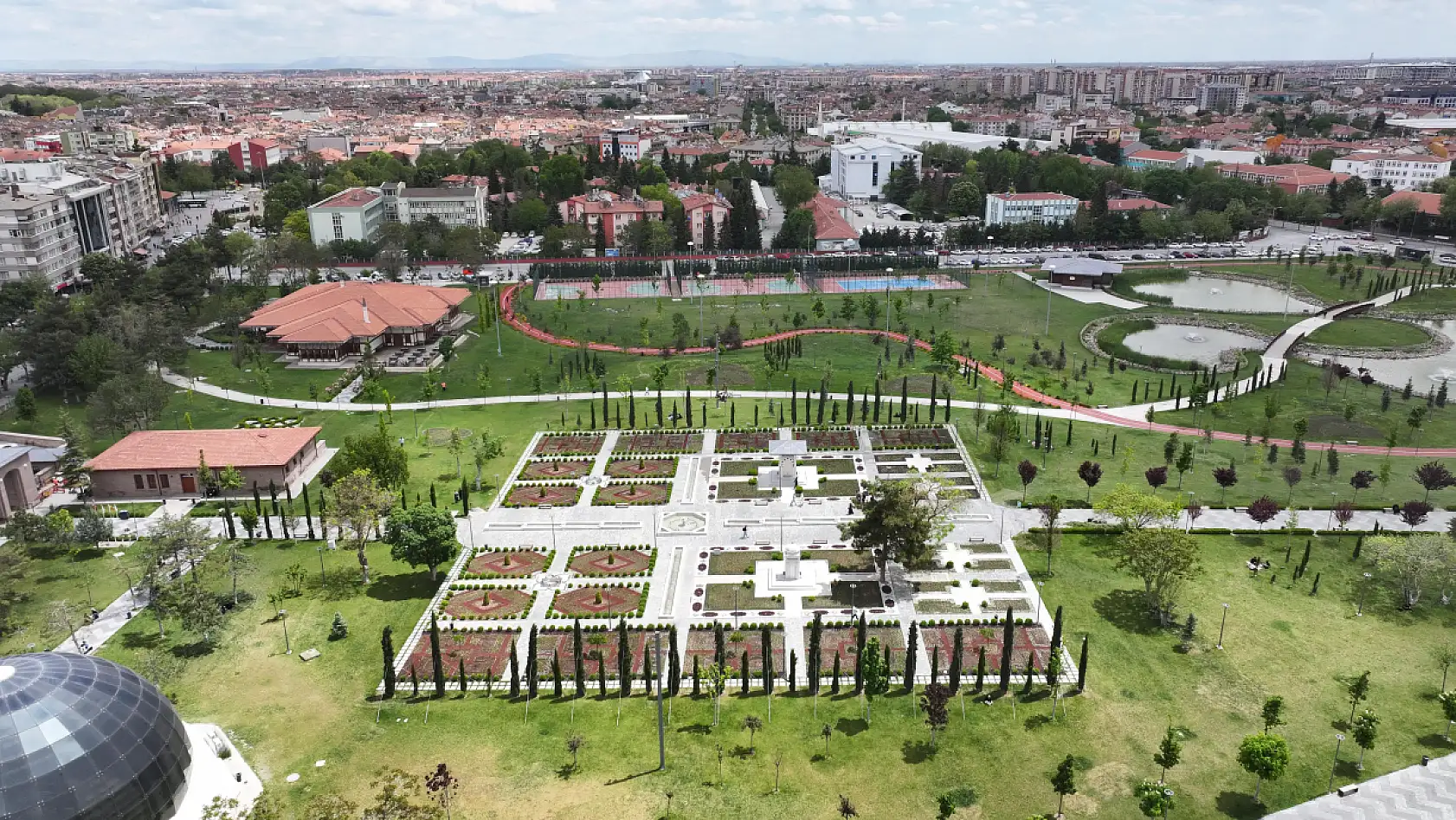 Konya'nın bu noktalardan geçenler gözünü alamıyor