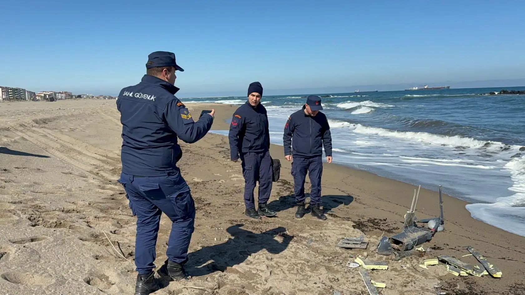 Vatandaş fark etti, jandarma harekete geçti! Hangi ülkeye ait olduğu bilinmiyor