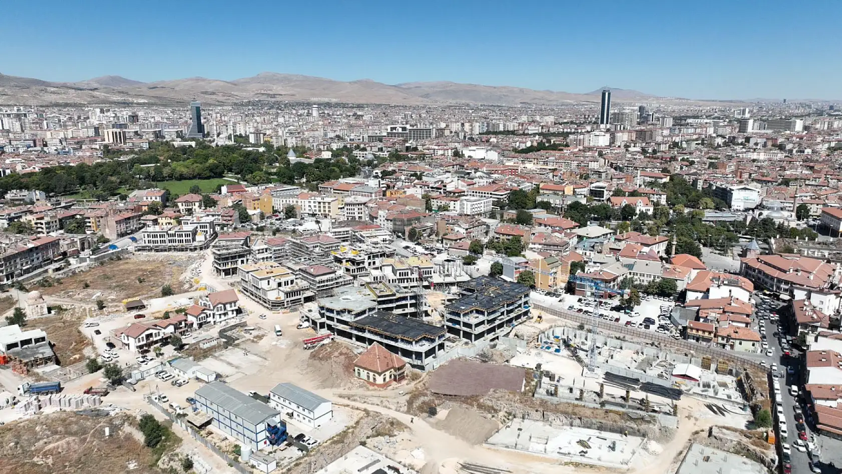 Konya'nın merkezinde milyonluk fırsat! Meram Belediyesi ihaleye çıkarıyor