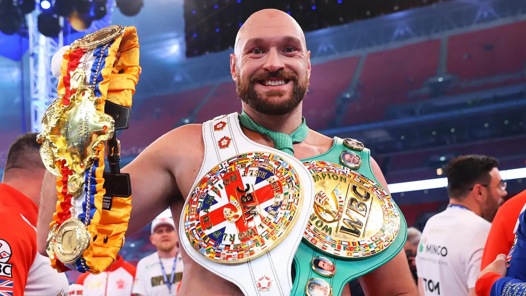 Tarih geldi çattı, Tyson Fury vs Oleksandr Usyk rövanş karşılaşmasını kim kazanacak? İşte uzmanından analizler...