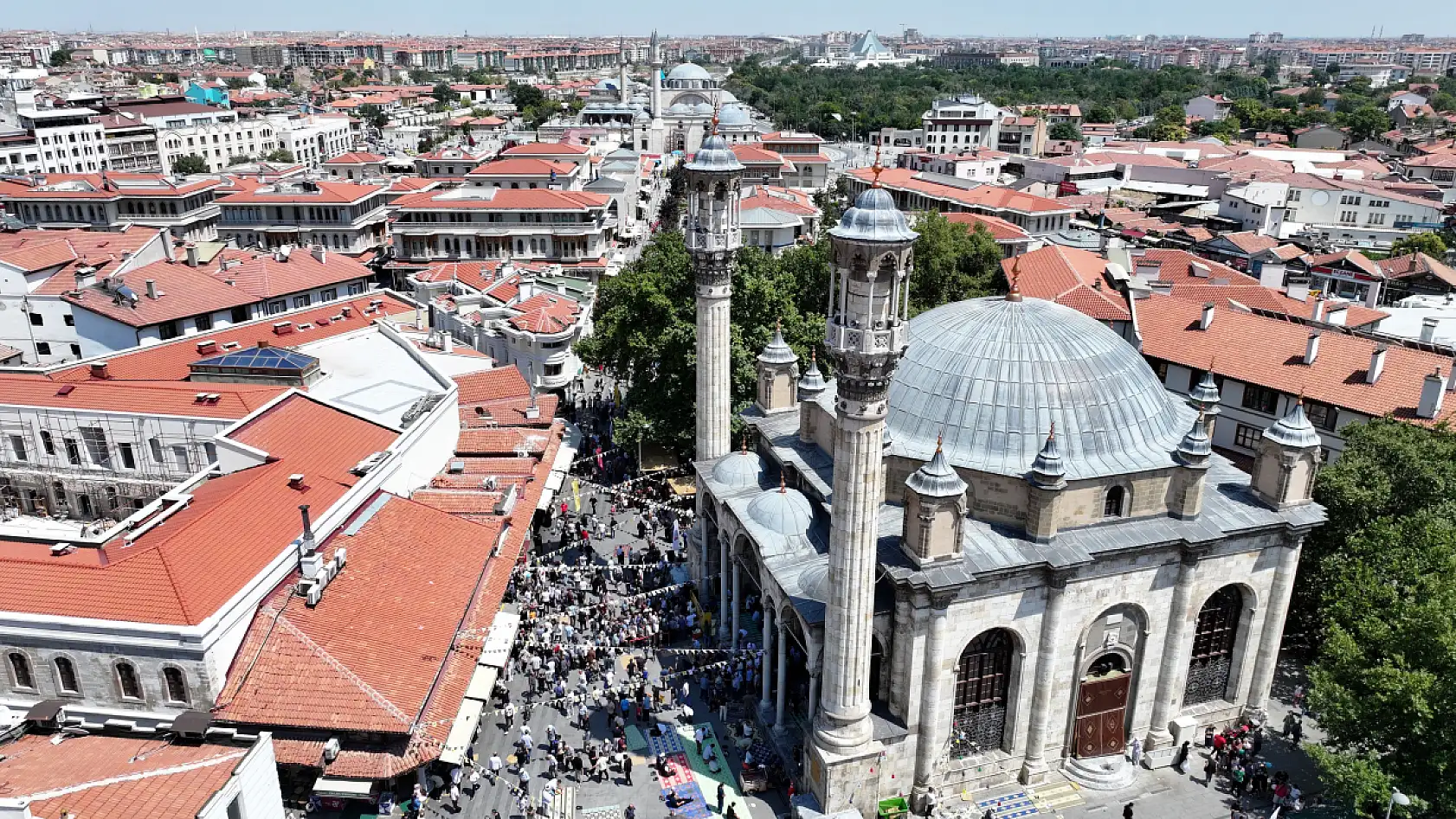 Konya'da Pazar gününe kadar sürecek alışveriş şöleni başladı, saatlere dikkat!