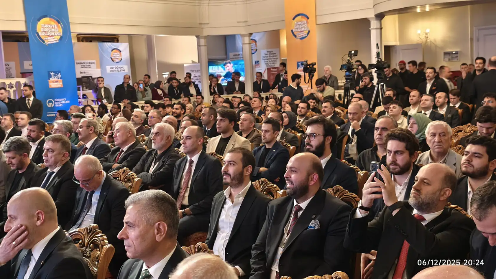 1 milyonluk gecede Konya rüzgarı! İstanbul'daki dev zirvede gözler o ikilideydi