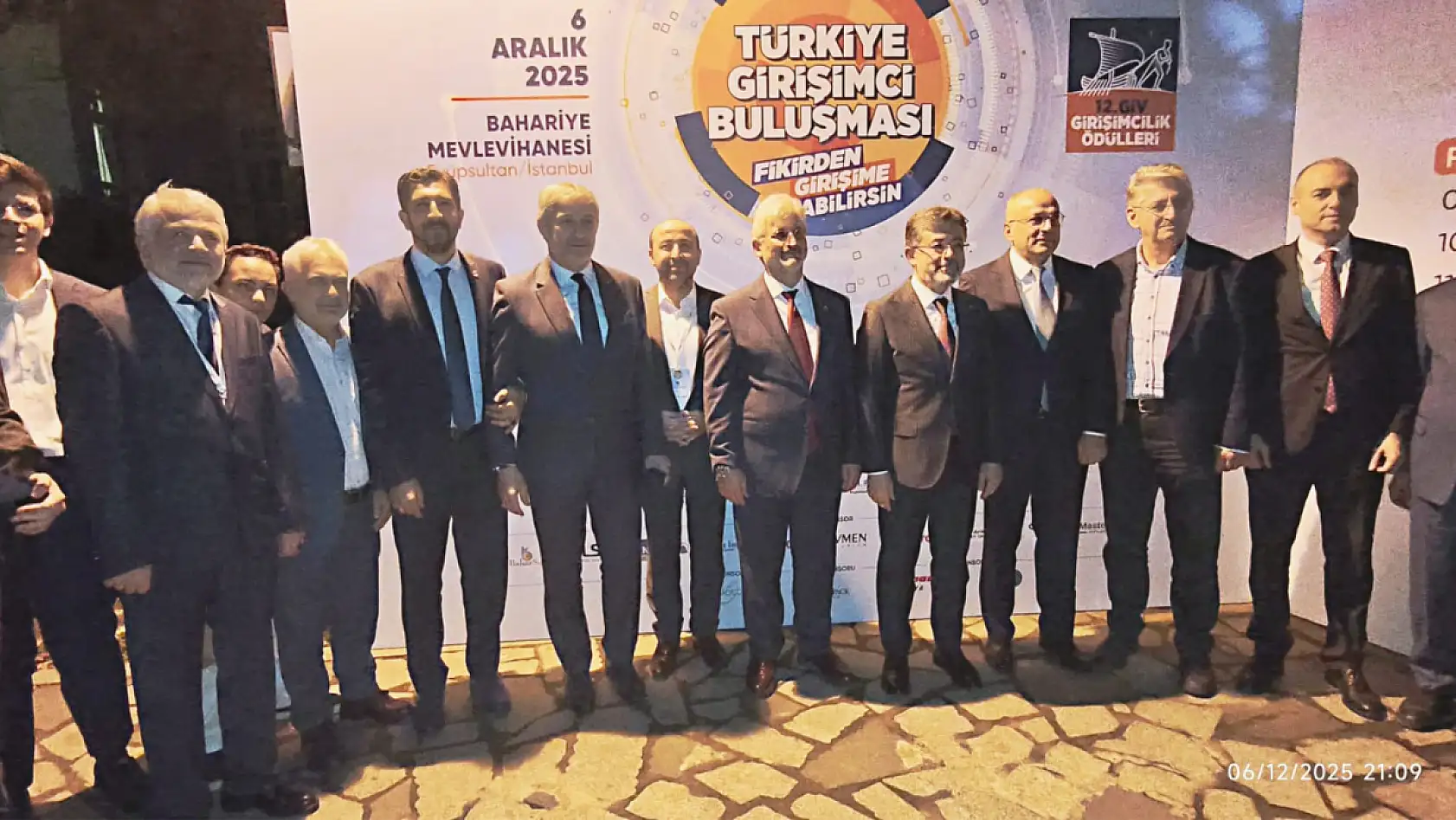 1 milyonluk gecede Konya rüzgarı! İstanbul'daki dev zirvede gözler o ikilideydi