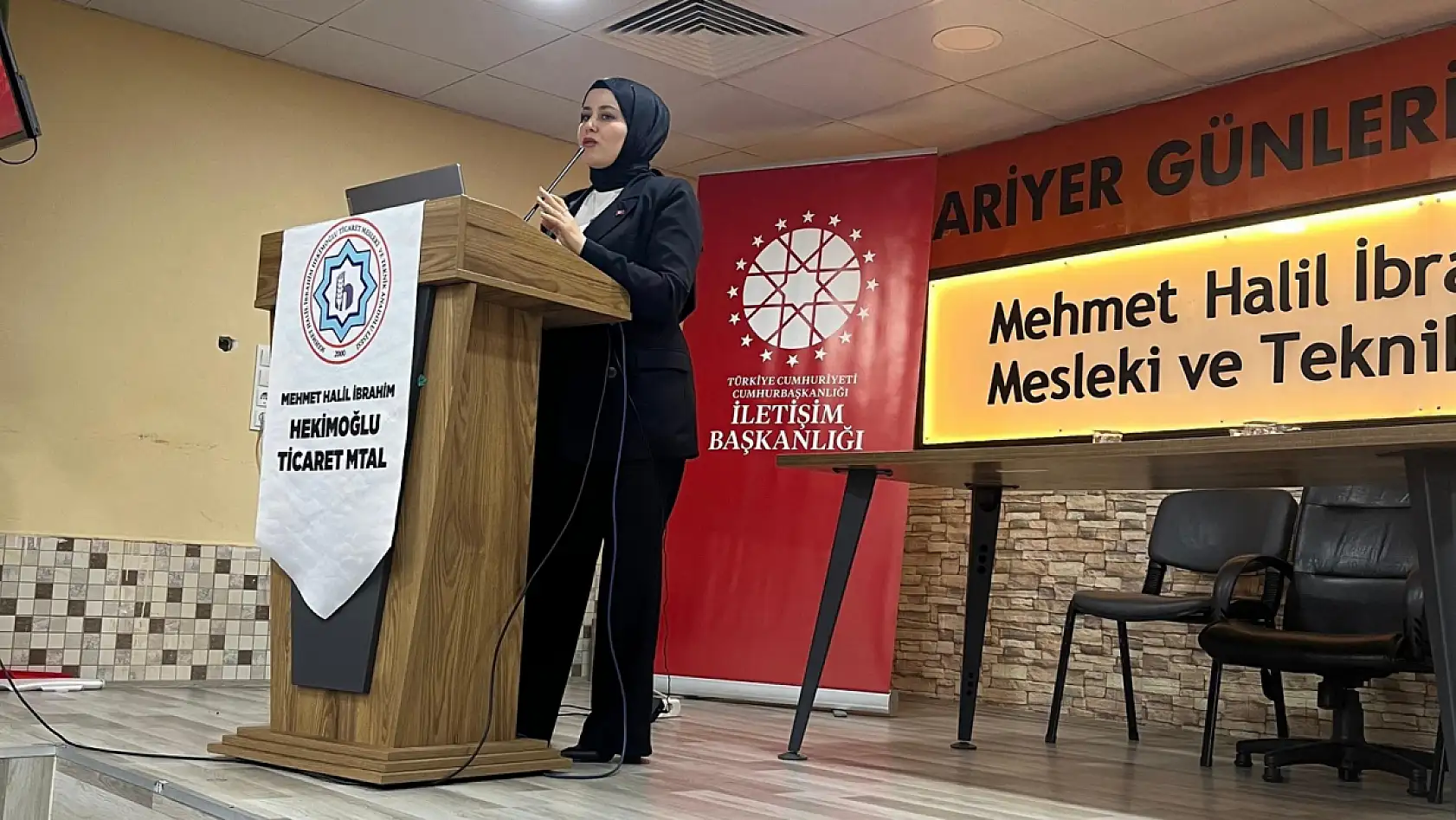 Konya'da gençlere dijital kalkan: Dezenformasyonla mücadele eğitimi verildi