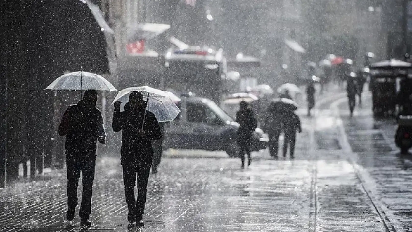 Konya'da hava değişiyor: 11 ilçeye sağanak uyarısı!