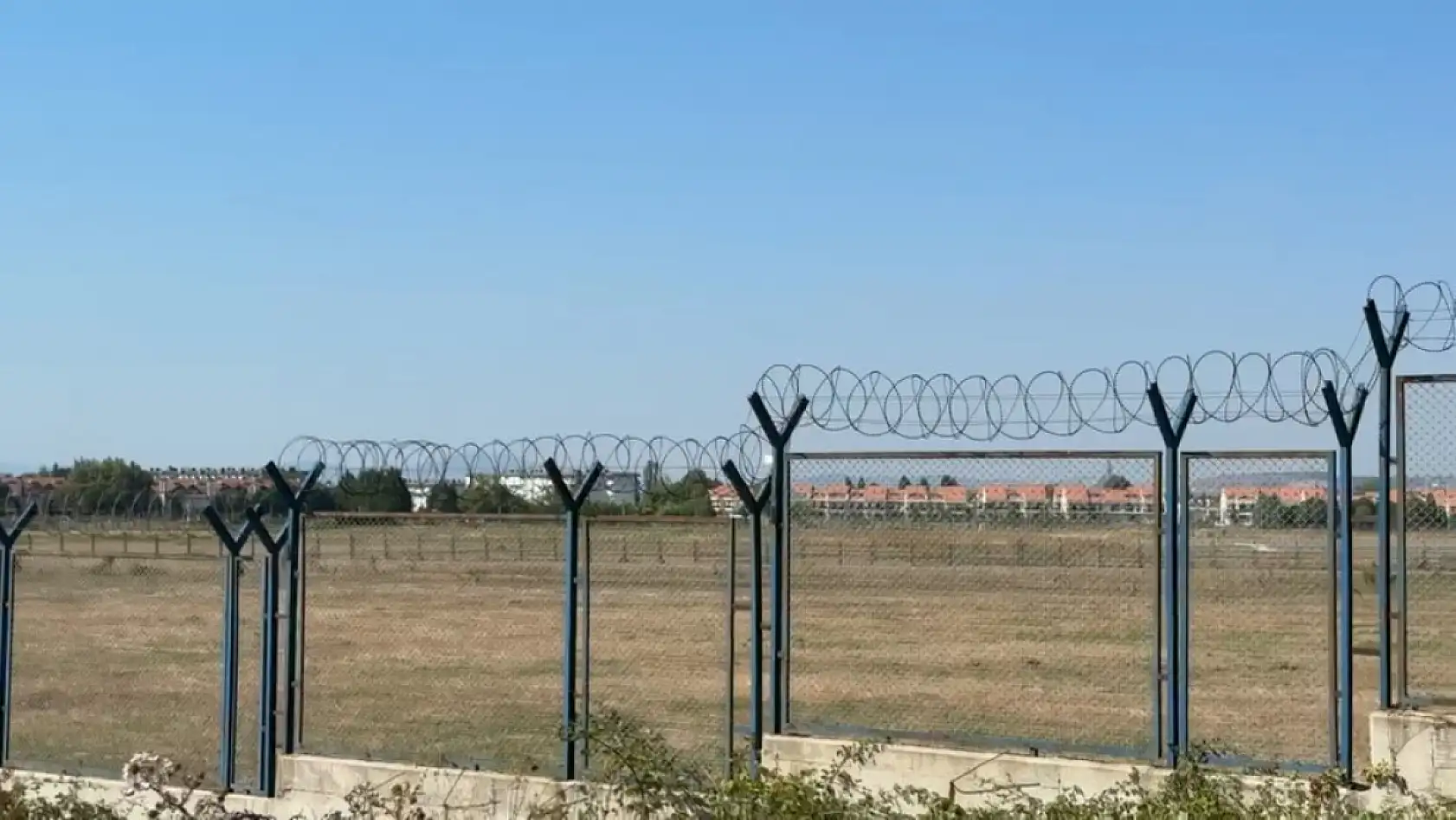 Yalova'da F-16 düştü: MSB ve valilikten ilk açıklama