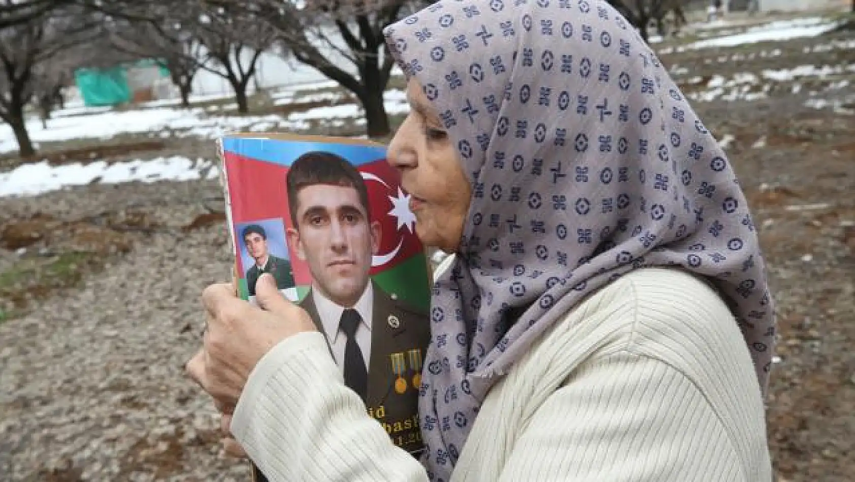 Karabağ şehidinin annesinden Malatyalı depremzede şehit annesi Ayşe Şişman'a 'duygu yüklü' koli