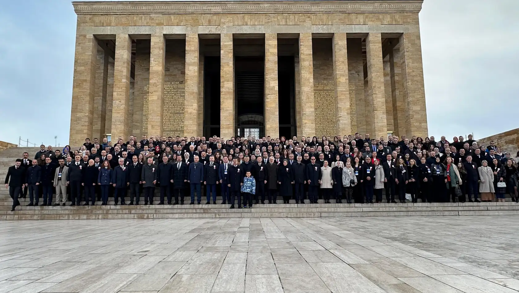 81 ilden giden öğretmenler Anıtkabir'i ziyaret etti