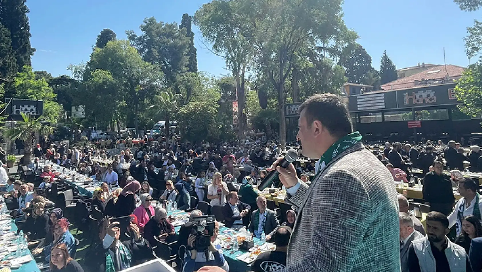 AK Partili Dağ ve milletvekili adayları İzmir'de Konyalılar ile buluştu