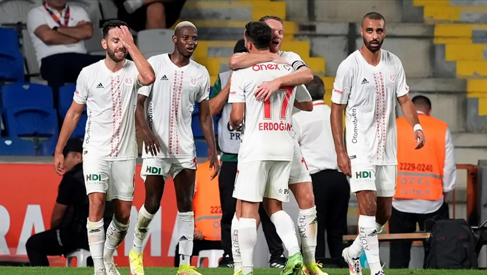 Antalyaspor, yarın Adana Demirspor'u ağırlayacak