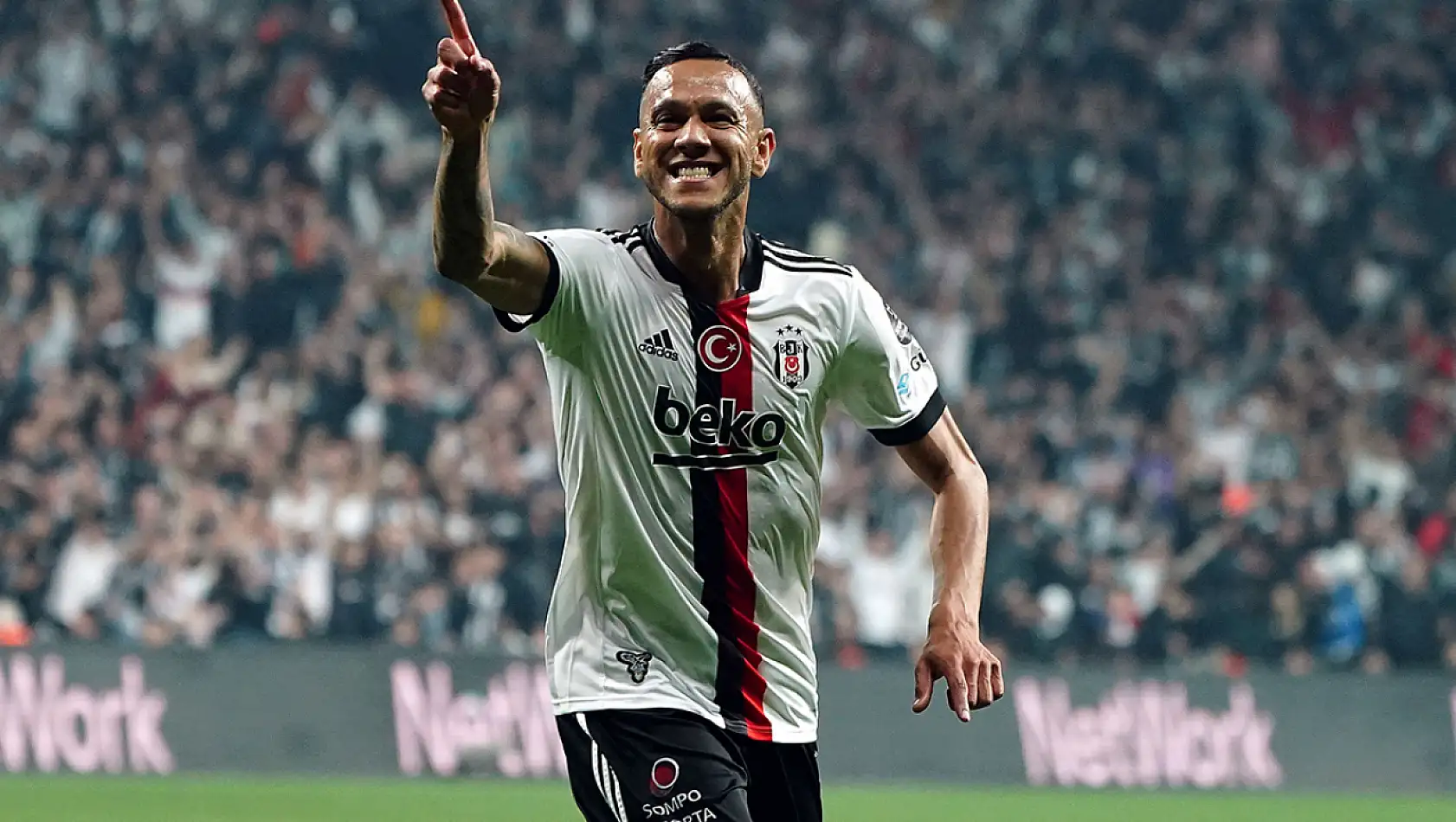 Beşiktaş'da Josef gidiyor yerine o oyuncu geliyor