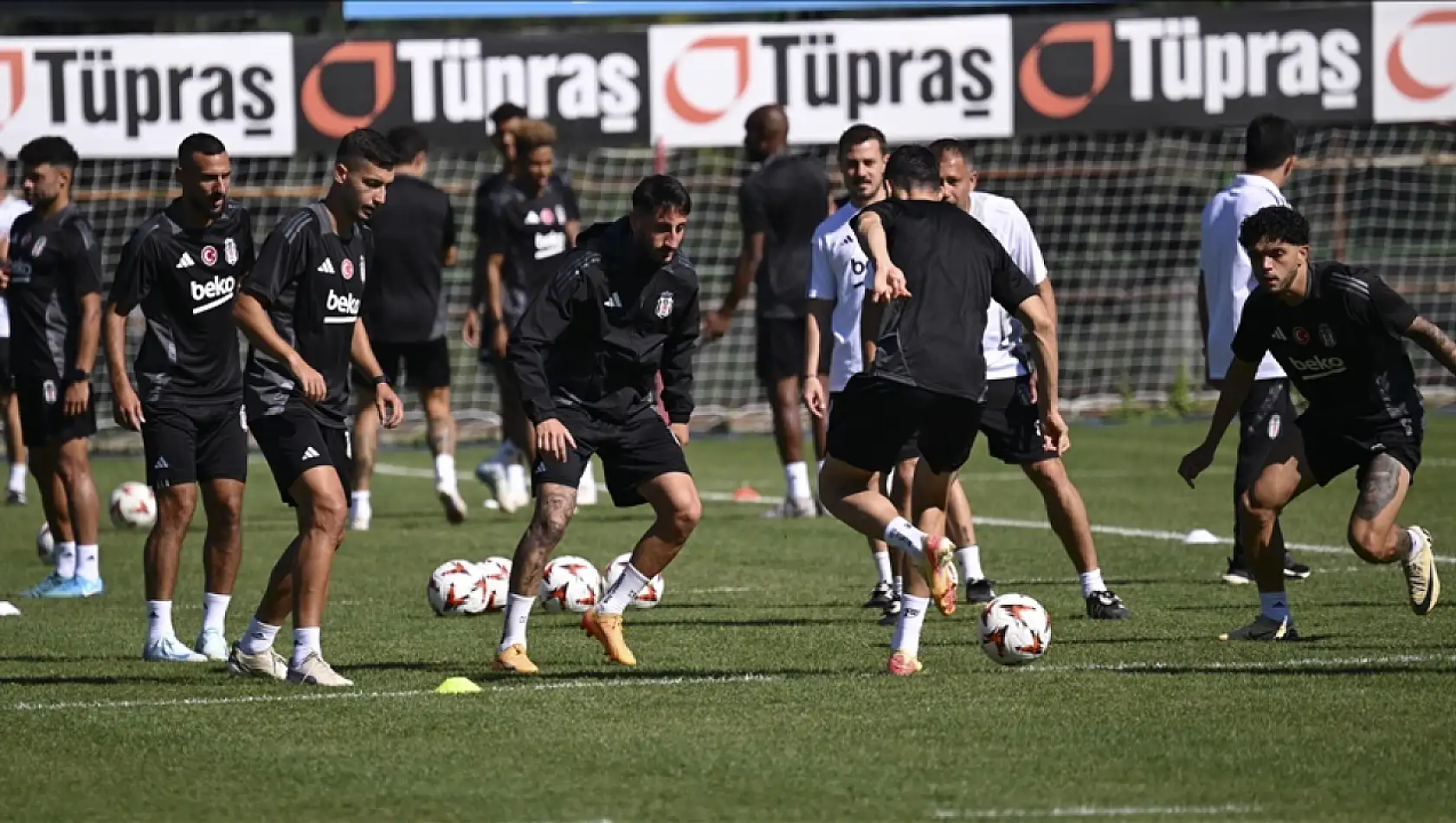 Beşiktaş'ın Ajax maçı kadrosu açıklandı