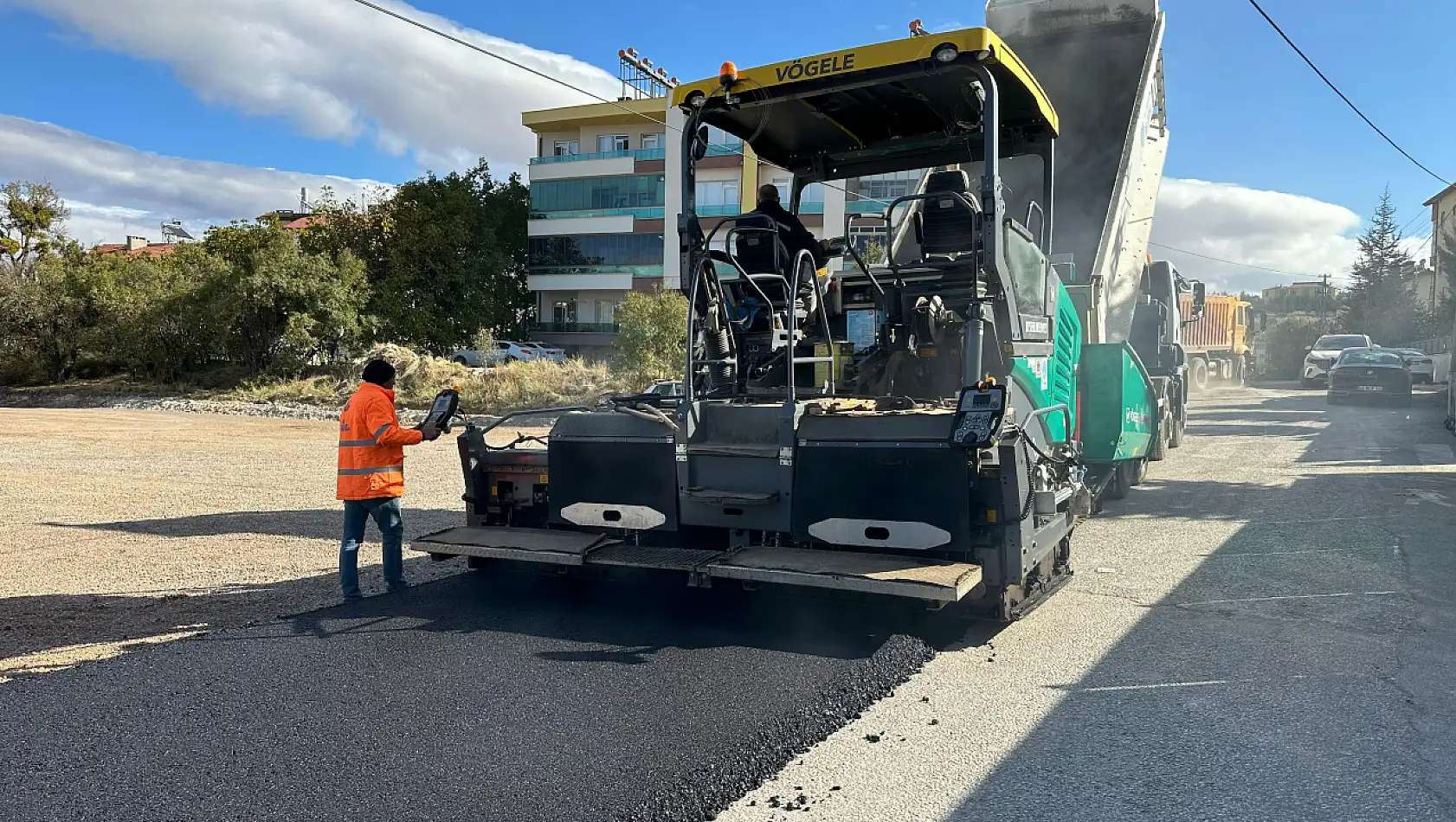 Beyşehir Belediyesi, asfalt çalışmalarına devam ediyor