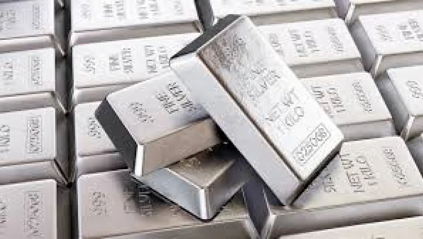 Gümüşte tarihi zirve! Ancak bu rakamlar uyarı veriyor...