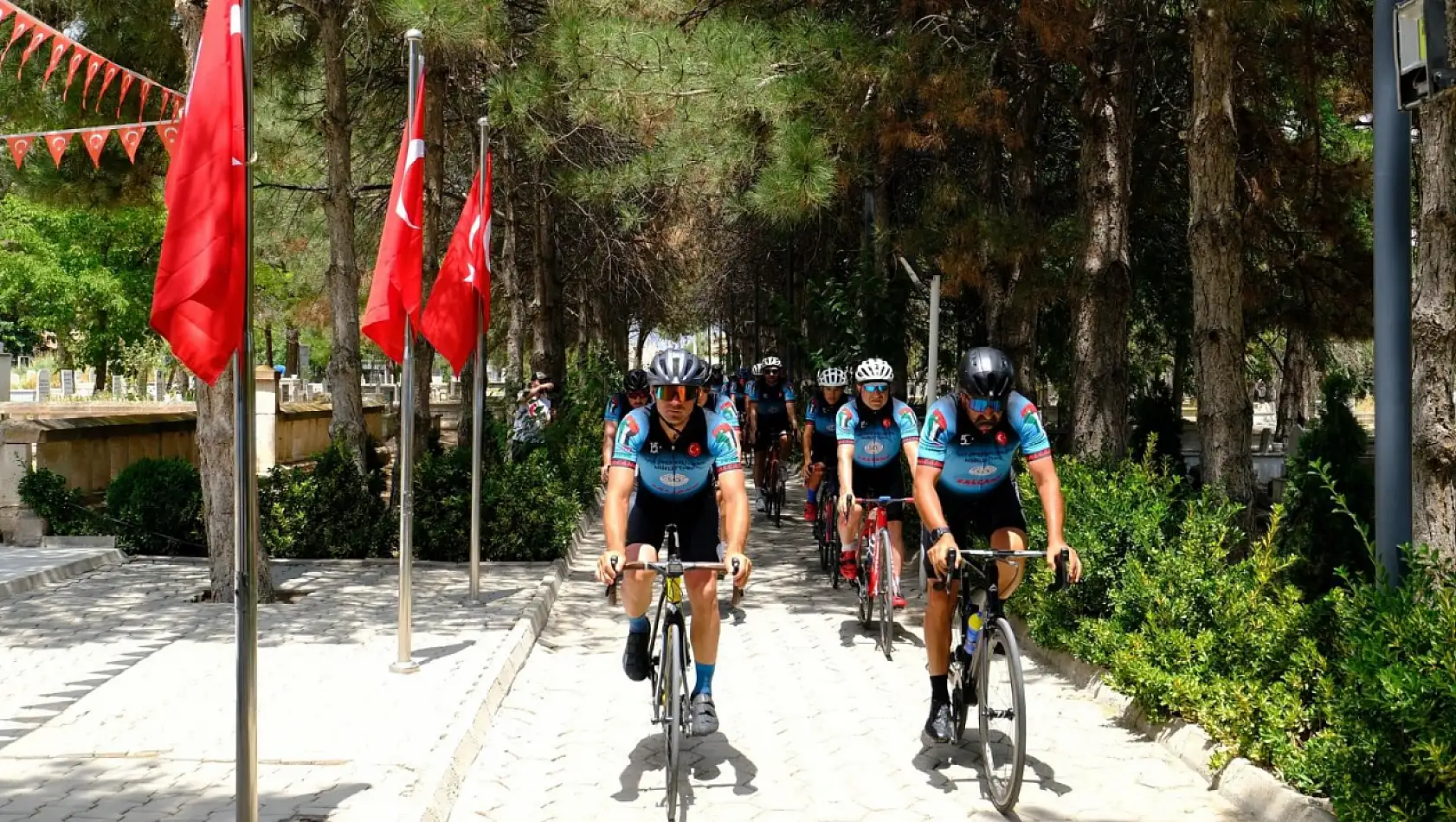 Halisdemir'in anısına 950 kilometre pedal çevirdiler