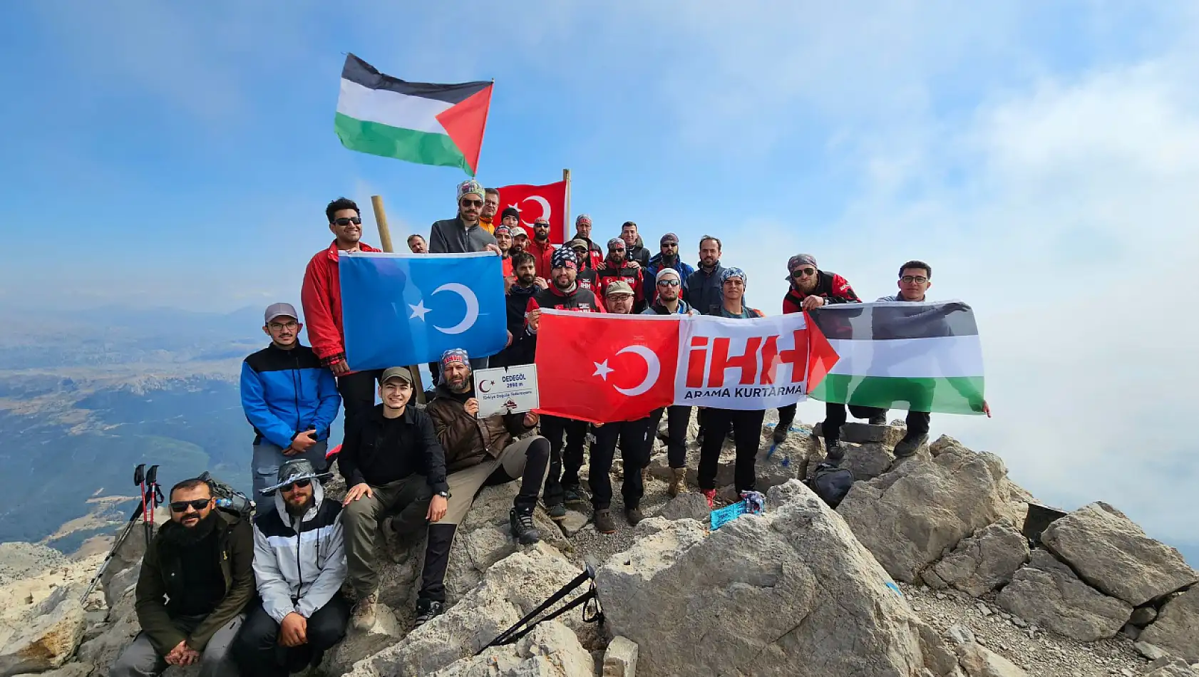 İHH Konya Filistin için Dedegül Zirvesi'ne tırmandı!