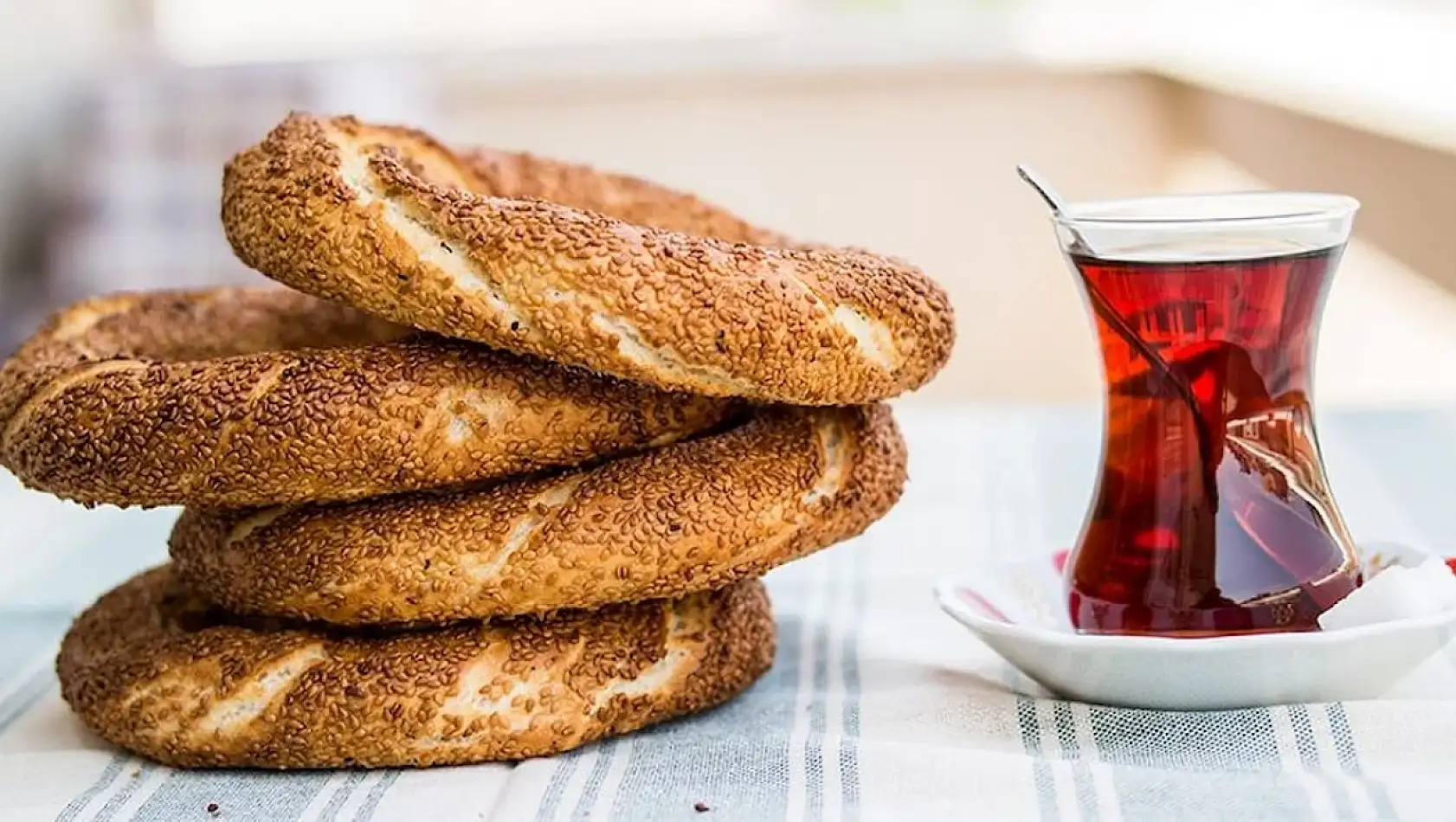 Karaca'dan Konya'daki simit zammına tepki!