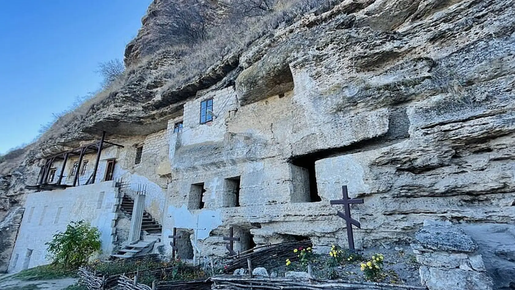 Kaya içindeki miras: Tipova Manastırı