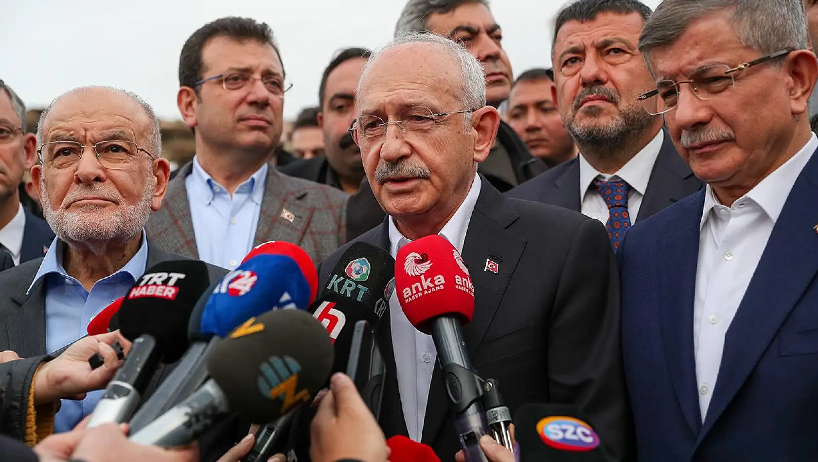 Kılıçdaroğlu'ndan çadır kent ziyareti