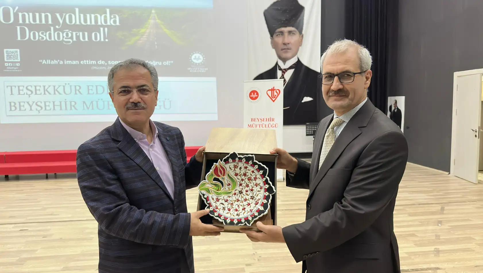 Konya Beyşehir'de konferans