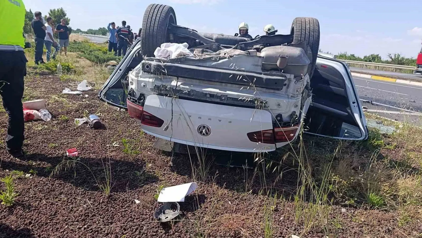 Konya'da feci kaza: Sürücü ölümden döndü!